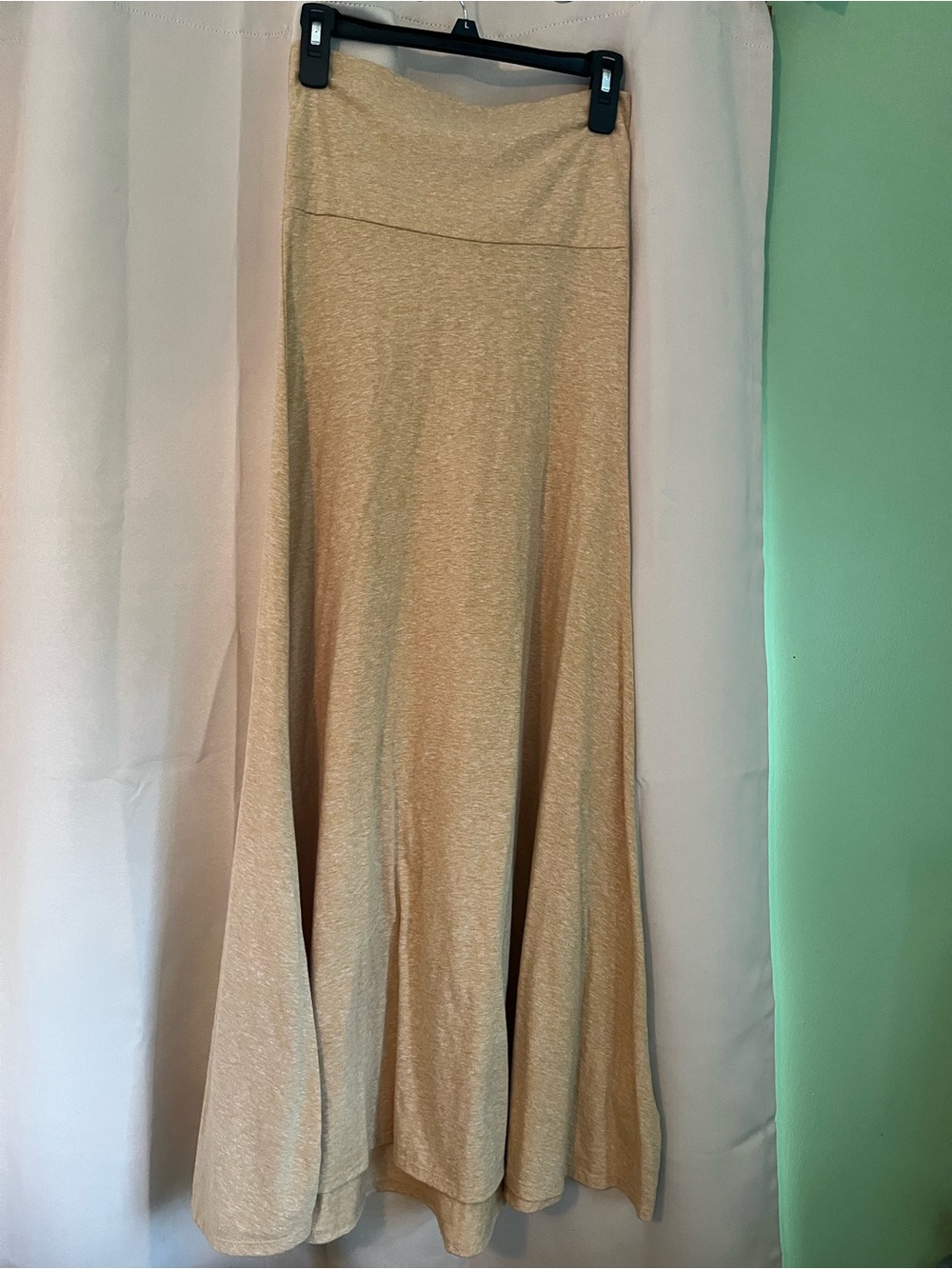 LuLaRoe Maxi Skirt. Size XS Color heather yellow. Like new